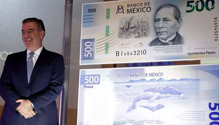 Mexican 500 peso bank notes featuring artists Frida Kahlo and