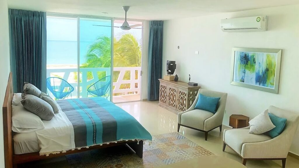 Playa 55 Beach Escape, Celestún bedroom with view